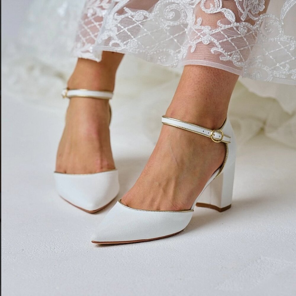 Perfect Bridal Freya Ivory Suede Two Part Block Heel NIB Size 8 (EU 39)